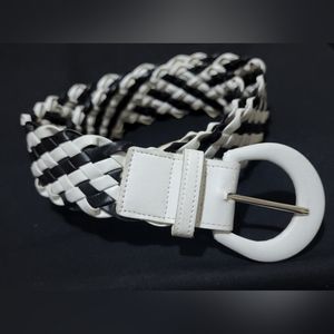 BLACK AND WHITE WOVEN BELT * VINTAGE GOOD SHAPE FOR AGE  IN LONG